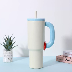 40oz car bottle with large capacity white